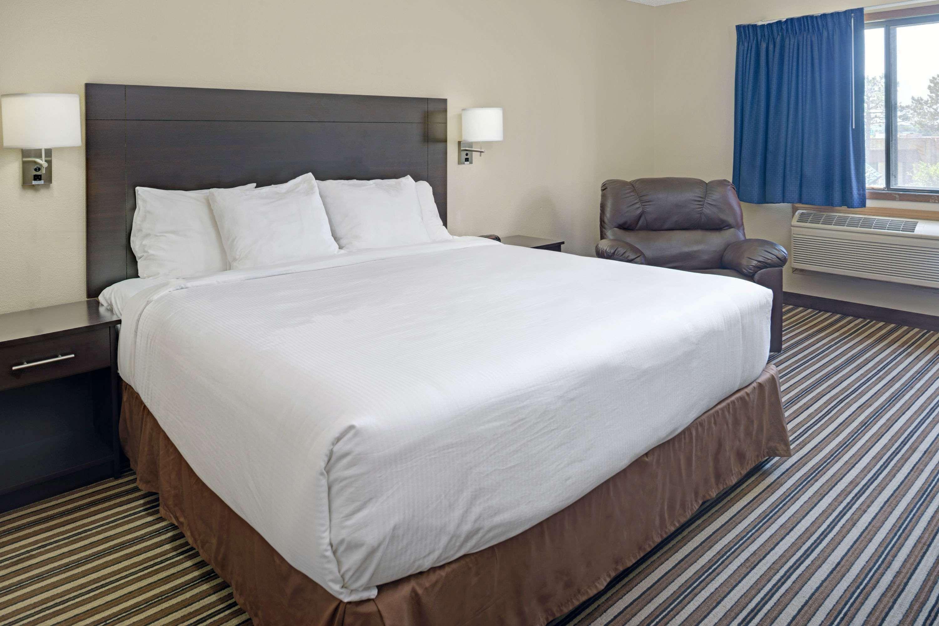 Отель Super 8 By Wyndham Omaha I-80 West Экстерьер фото
