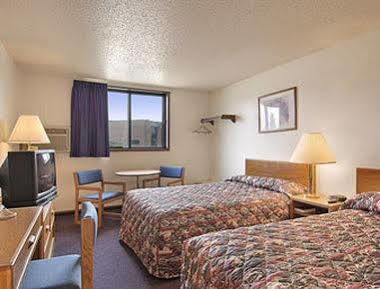 Отель Super 8 By Wyndham Omaha I-80 West Номер фото